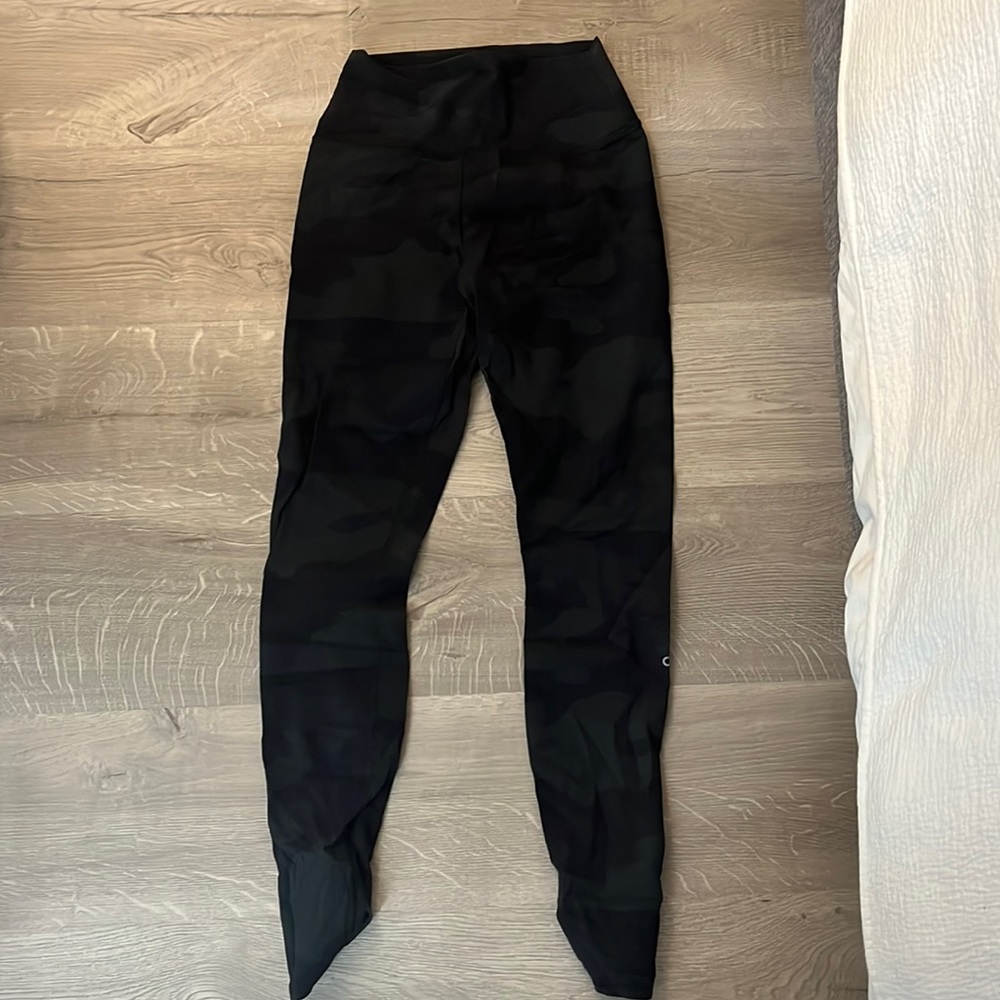 Alo Vapor Camo Leggings
